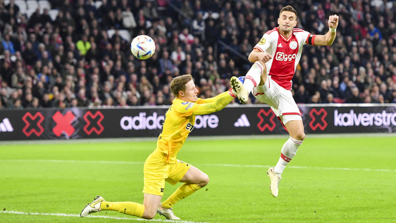 Dusan Tadic maakt de 1-0 voor Ajax