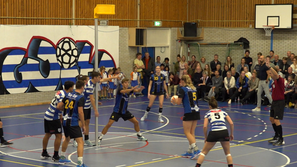 Samenvatting Blauw Wit Geeft In Slotminuut Winst Uit Handen Tegen KZ 