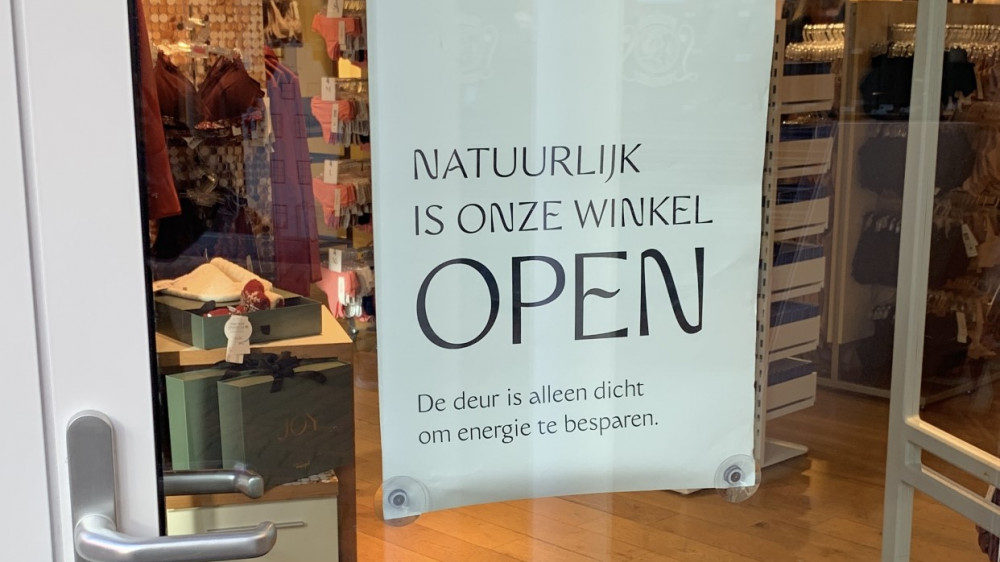 Winkeliers in Hilversum houden deuren open: "Gemak gaat boven energiekosten"