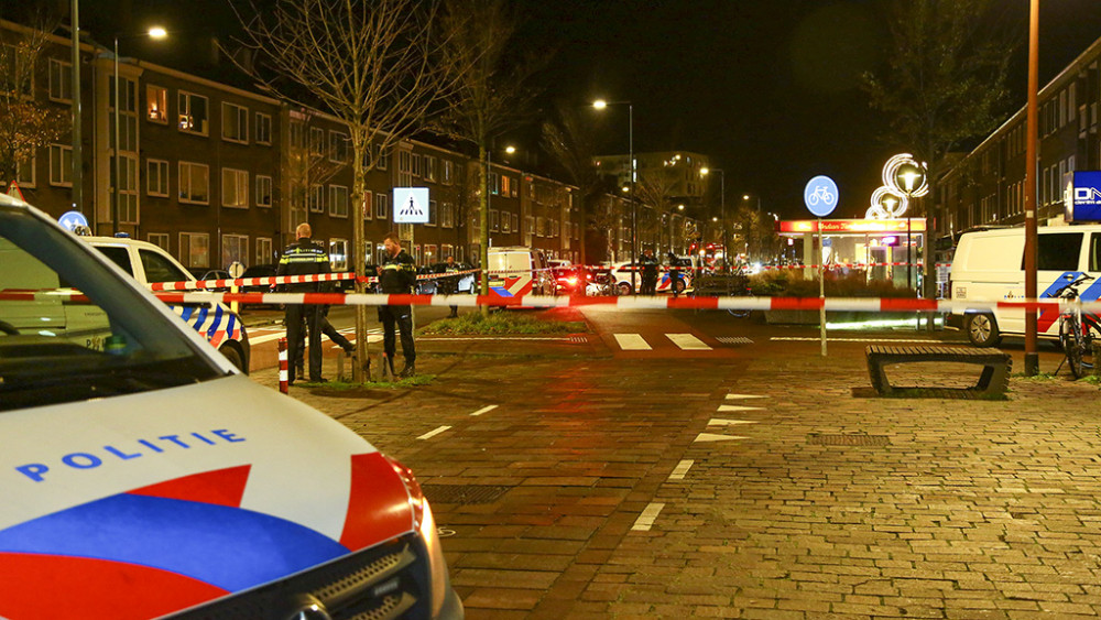 IJmuidense tieners (13 en 19) opgepakt na bekogelen van boa's met zwaar vuurwerk