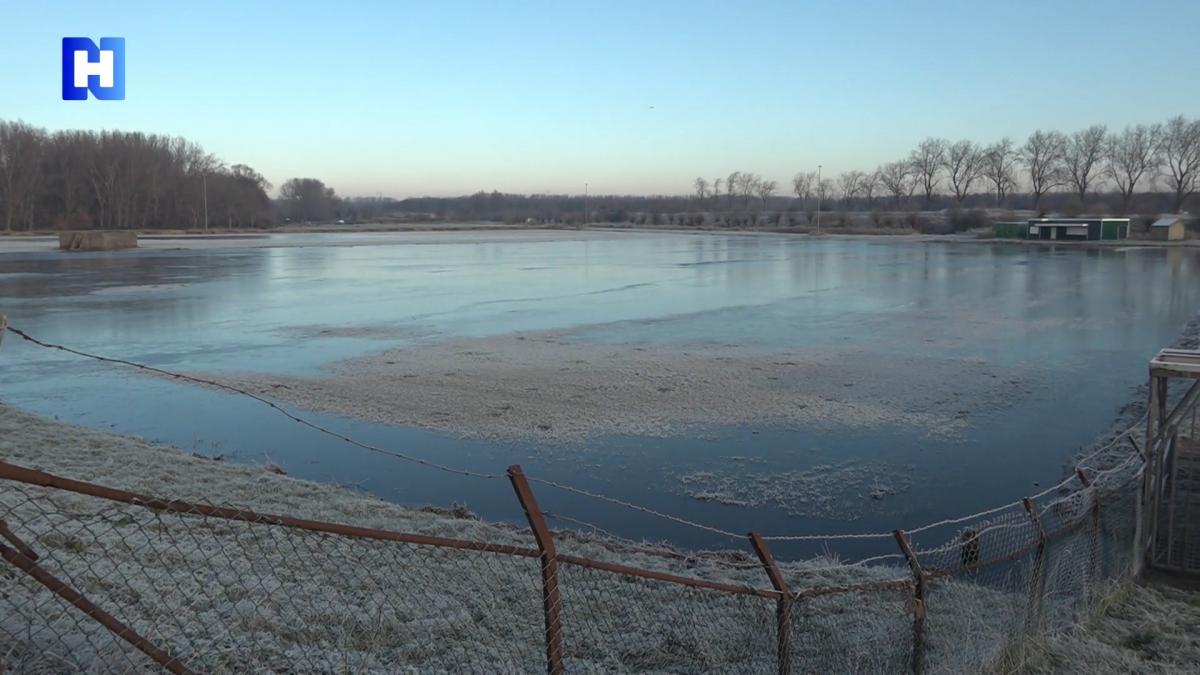 IJsbaan Spaarndam is dicht: 