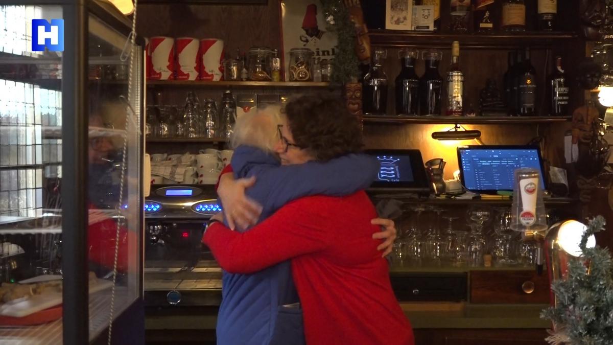 Laatste rondje in eeuwenoud Cafe Spaarndam: 