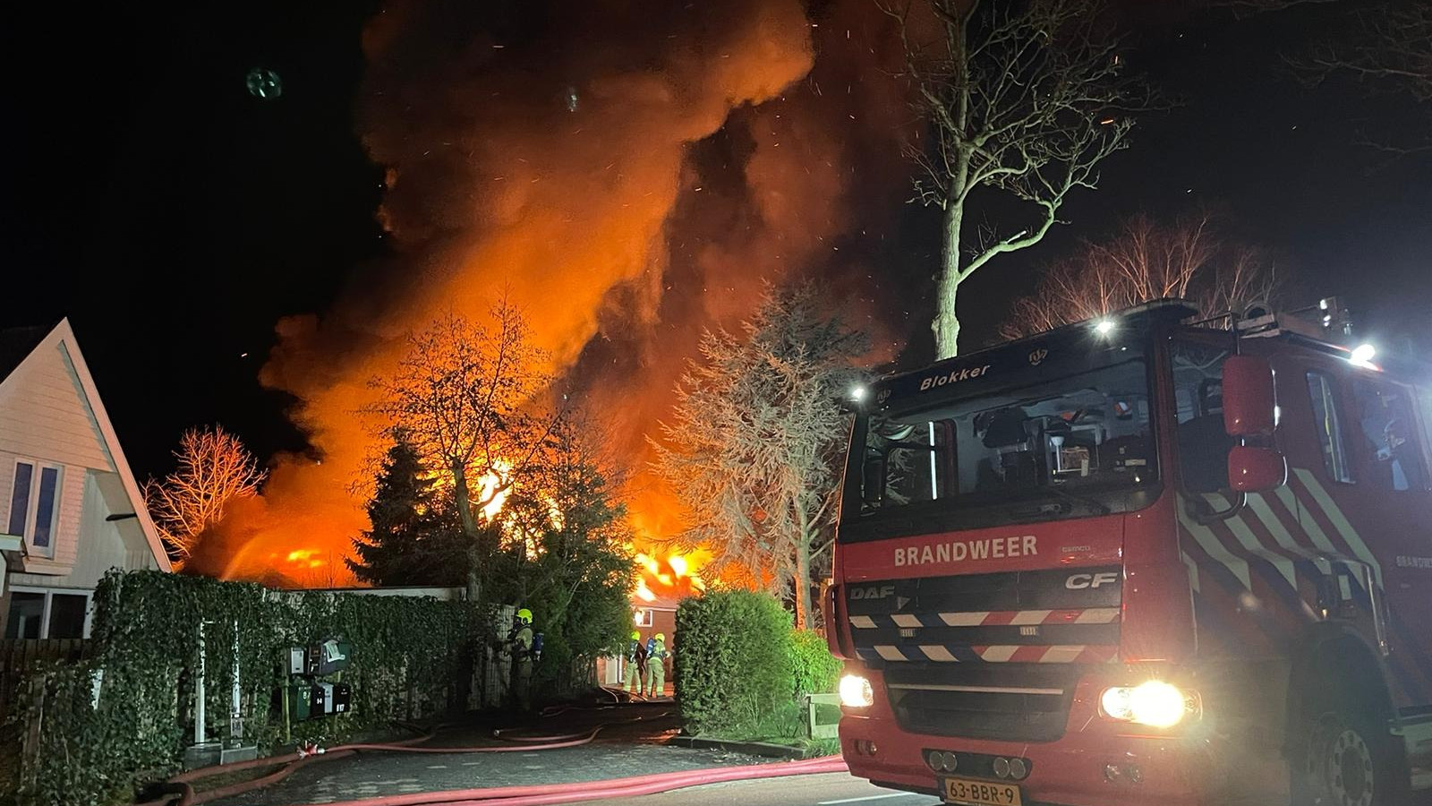 Brand aan de Dorpsweg in Schellinkhout