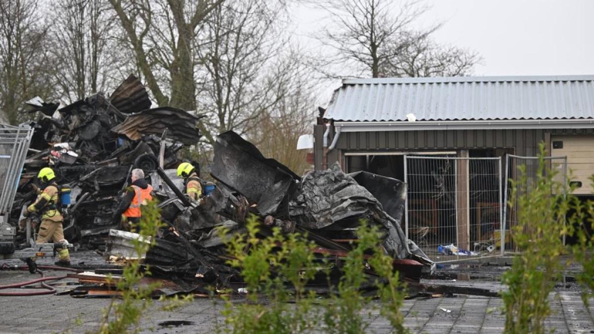 Dode aangetroffen na brand in bedrijfspand Schellinkhout