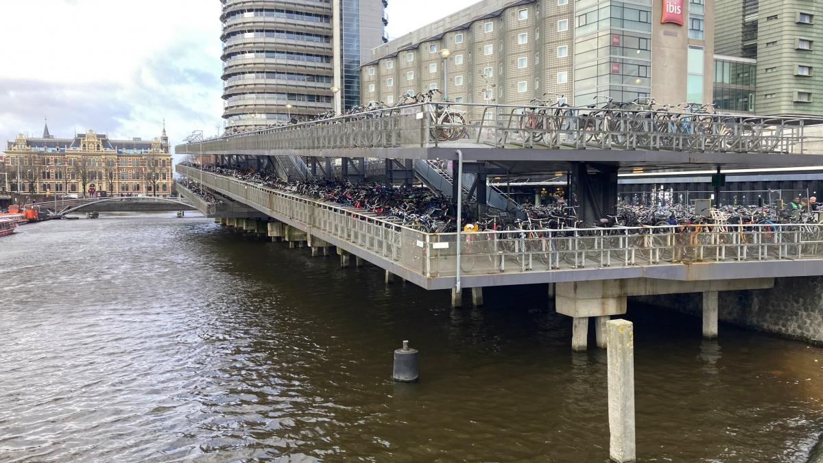Sloop van Amsterdamse fietsflat begint maandag, vertrouwd stadsbeeld verdwijnt