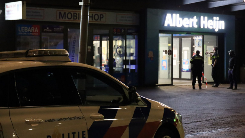 Overvaller Dreigt Met Vuurwapen In Albert Heijn Op Bijlmerplein - NH Nieuws