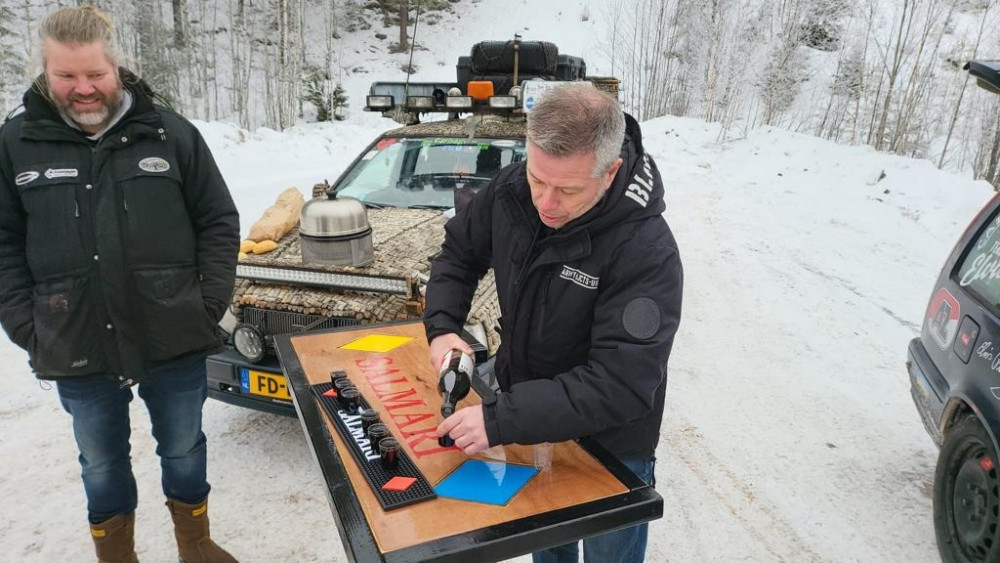 Zaankantere har mye moro og biltrøbbel med sin «gamle tønne» i Norge