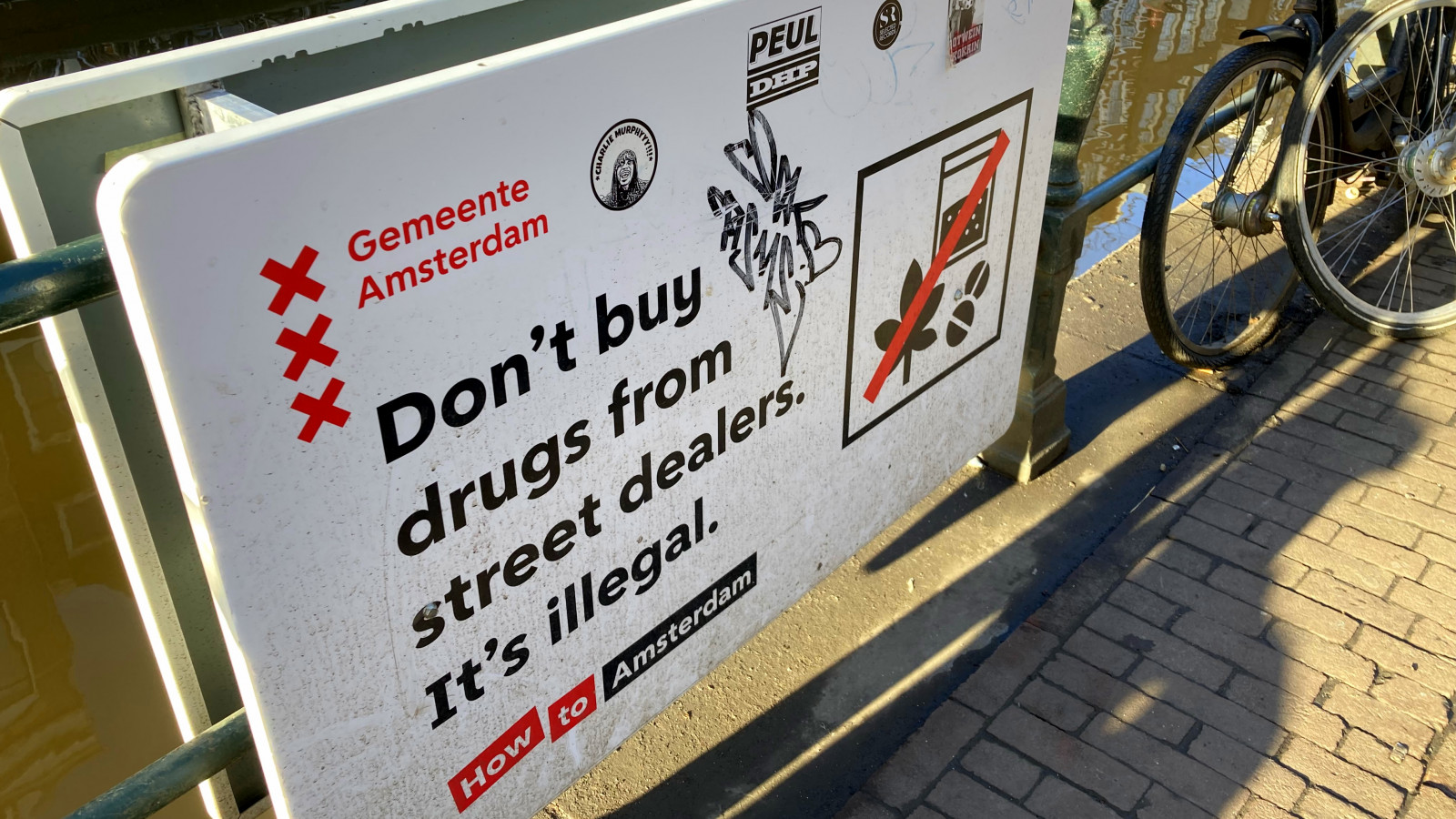 Borden tegen drugsdealers