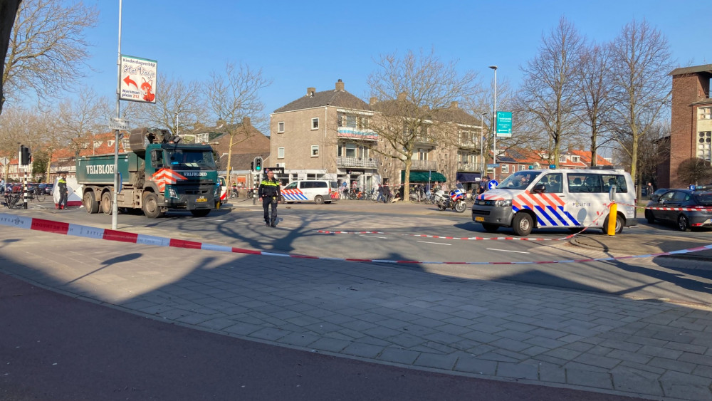 Slachtoffer van heftige aanrijding met vrachtwagen in Haarlem overleden.
