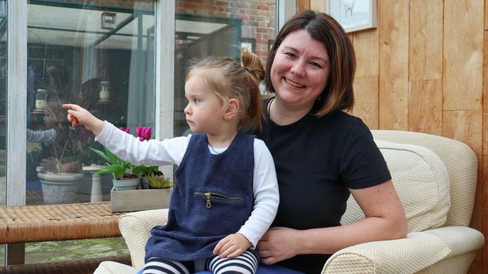 Vlade en Nika in hun woning in Hilversum