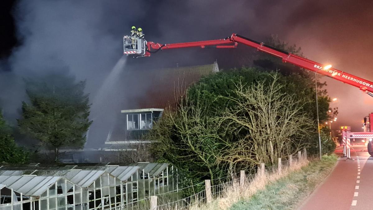 Brandweerman Larry uit Ursem is nu zelf de klos: 
