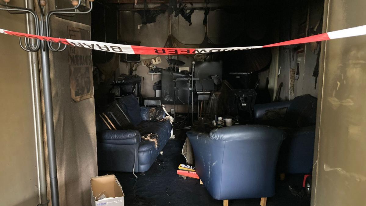 Brand Westwoud verwoest oefenruimte band The Mordants: 
