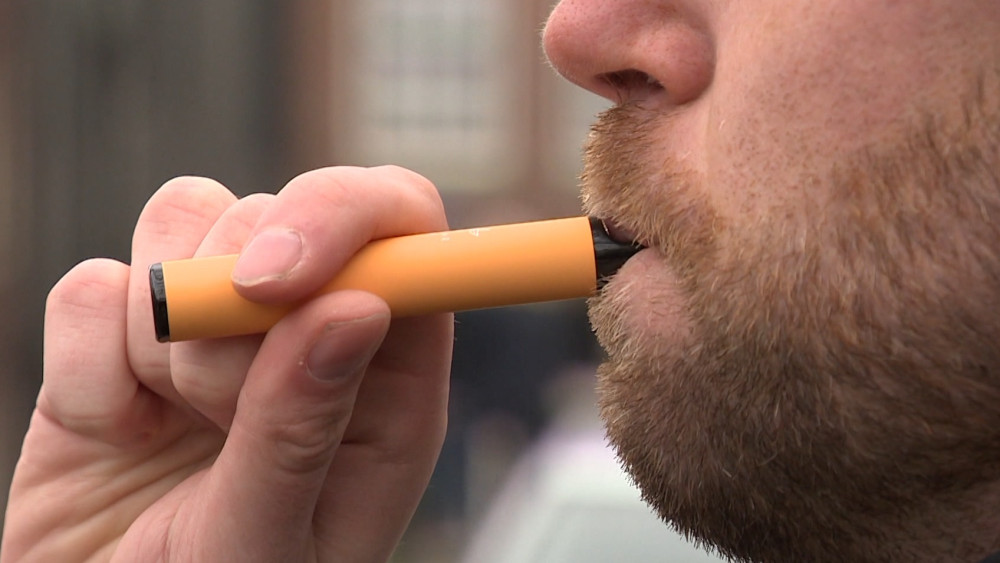 GPs sound alarm over vaping: Politicians must help protect the youth