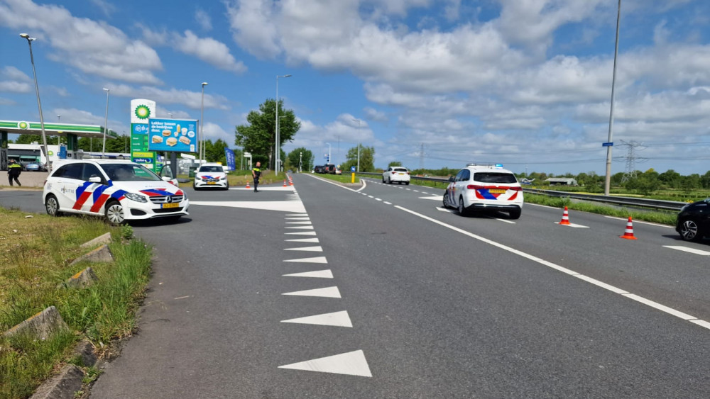 Geschoten Bij Tankstation In Landsmeer, Politie Houdt Twee Verdachten ...