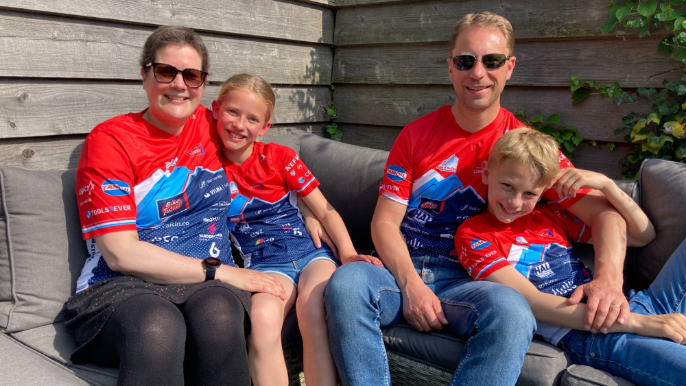 De familie Van Eijndhoven is klaar voor Alpe d'HuZes
