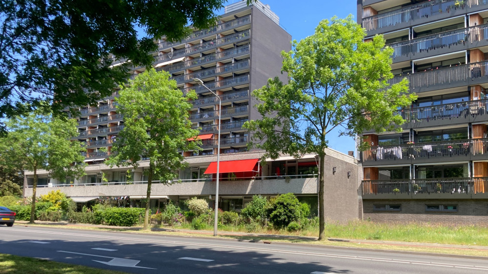 Flats aan de Zeverijnstraat, langs de Diependaalselaan in Hilversum