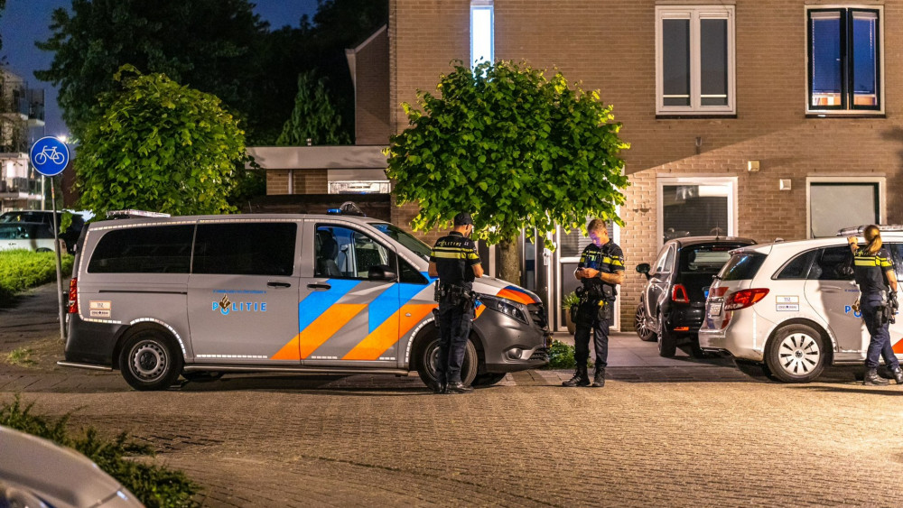 Explosief in woning Aalsmeer was noodsignaal, politie houdt rekening met ongeluk.