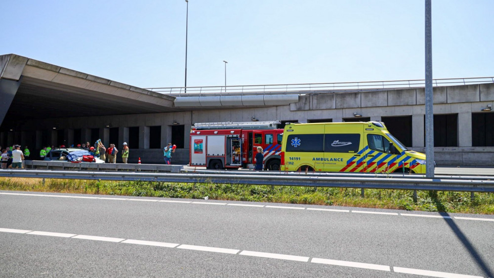 Ernstig ongeluk A1 Muiden