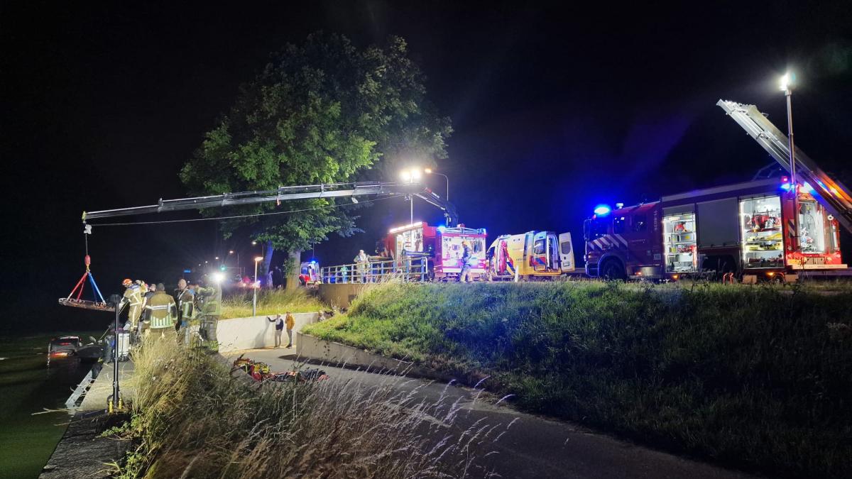 Politie zoekt nog steeds naar mogelijk derde slachtoffer van crash Markenbinnen