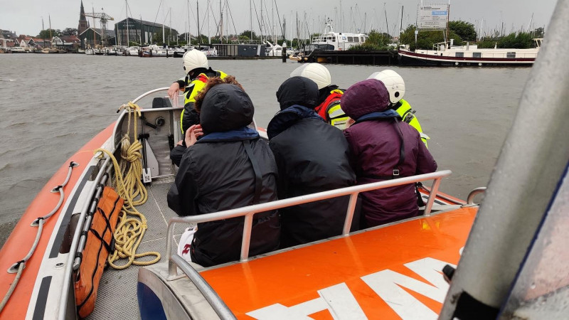 Reddingsboot Hayo met de geëvacueerde vakantiegangers