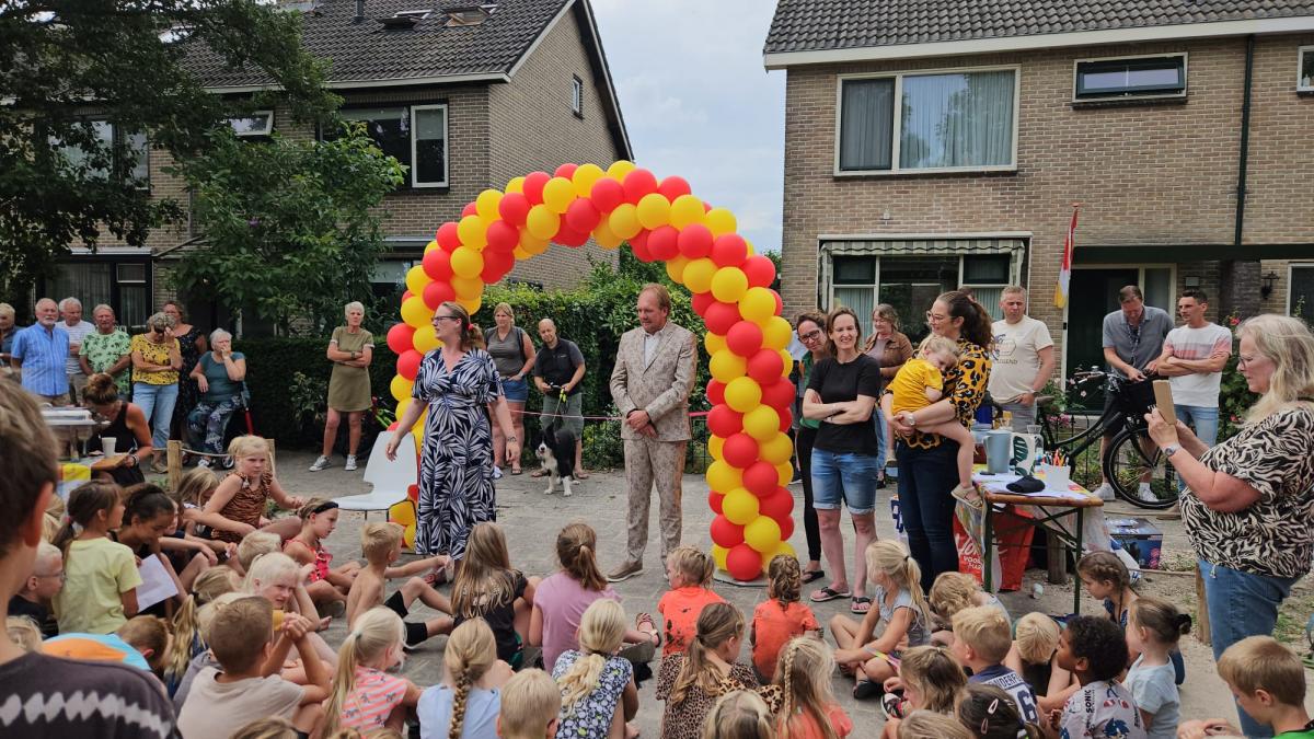 Nieuwe speeltuinen Hensbroek geopend na inzet van zes moeders
