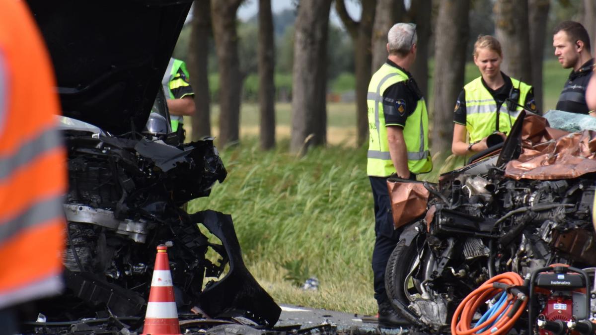 Zoveelste drama op N247, man (48) uit Zwaag overlijdt na frontale botsing bij Beets