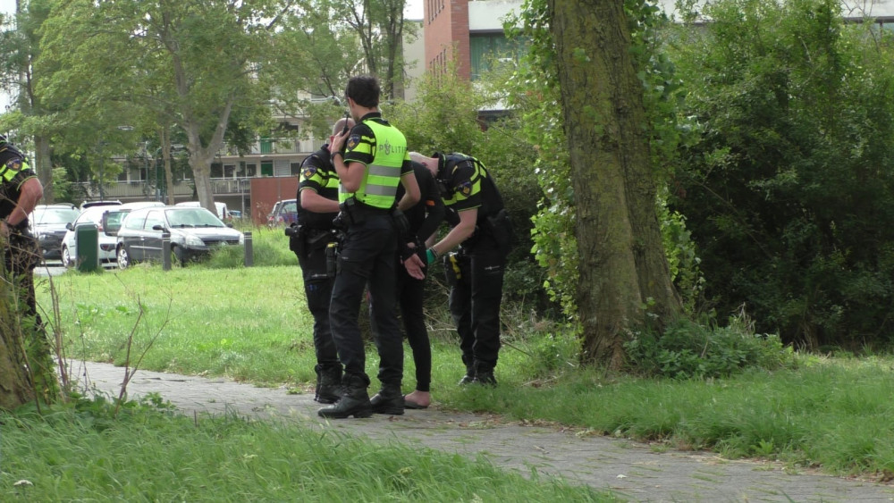 Politie Rukt Massaal Uit Naar Dijkzichtlaan Haarlem, Maar 'geen ...