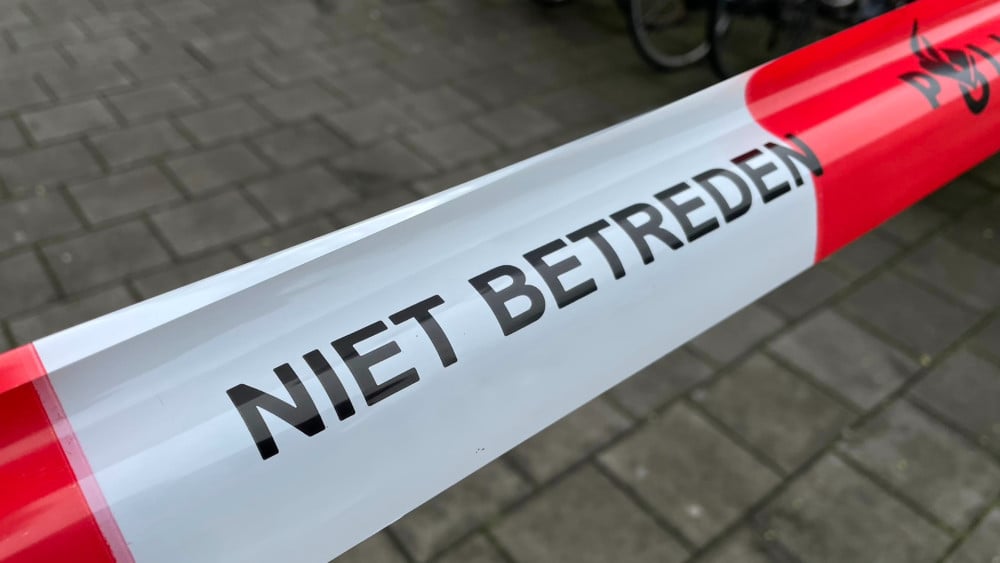 Lichaam aangetroffen in hotel in Katwoude, politie doet onderzoek