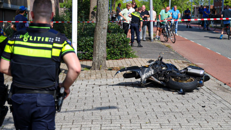 Motorongeluk aan Delta in Huizen