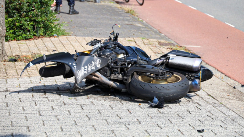 Motorongeluk aan Delta in Huizen