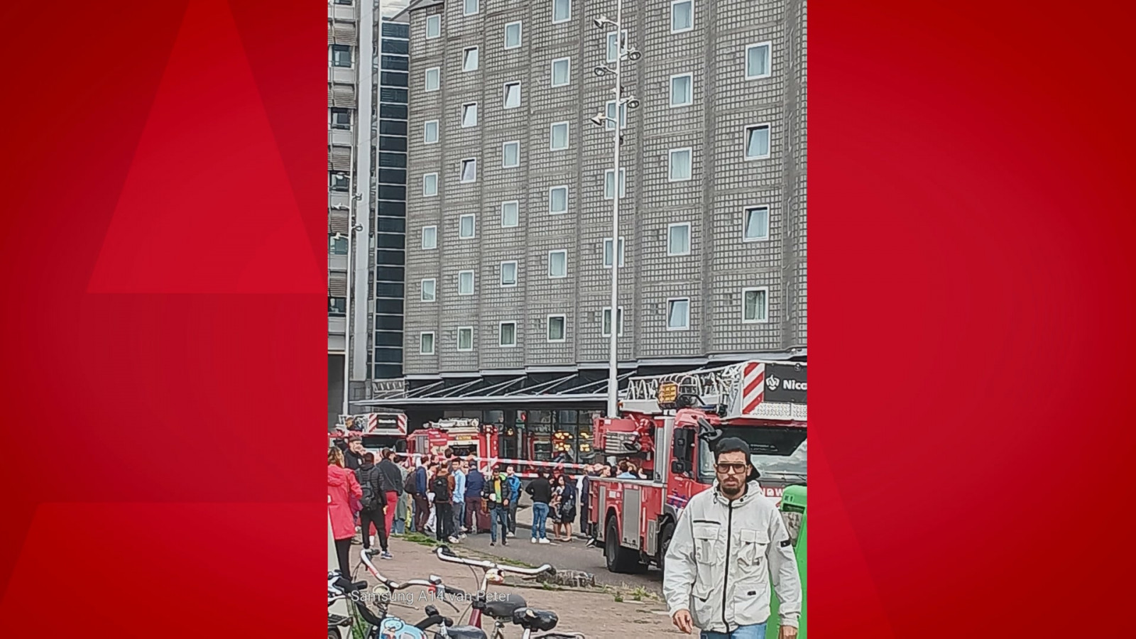Smelten verslag doen van Verwisselbaar Ibis-hotel bij Amsterdam CS gedeeltelijk ontruimd na brand in meterkast -  NH Nieuws
