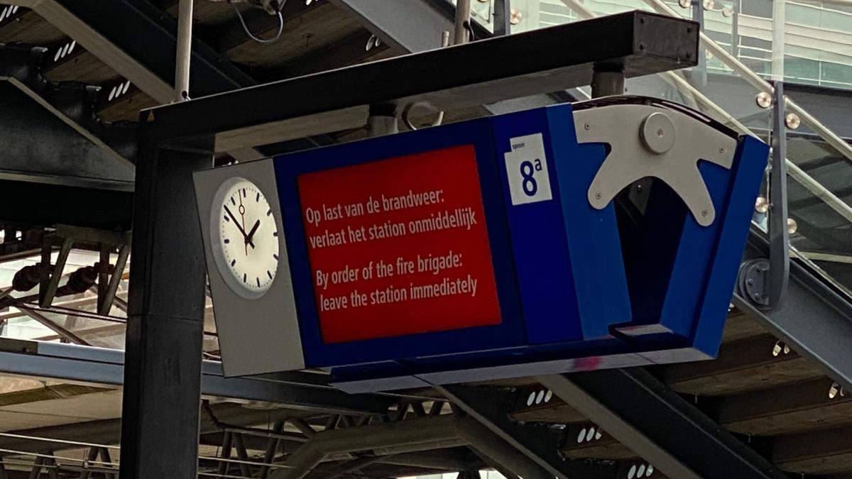 Station Sloterdijk korte tijd deels ontruimd wegens 'penetrante geur'