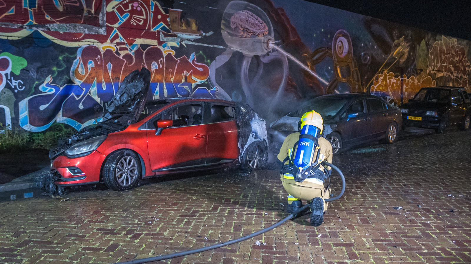Veel schade na autobrand in Haarlem NH Nieuws