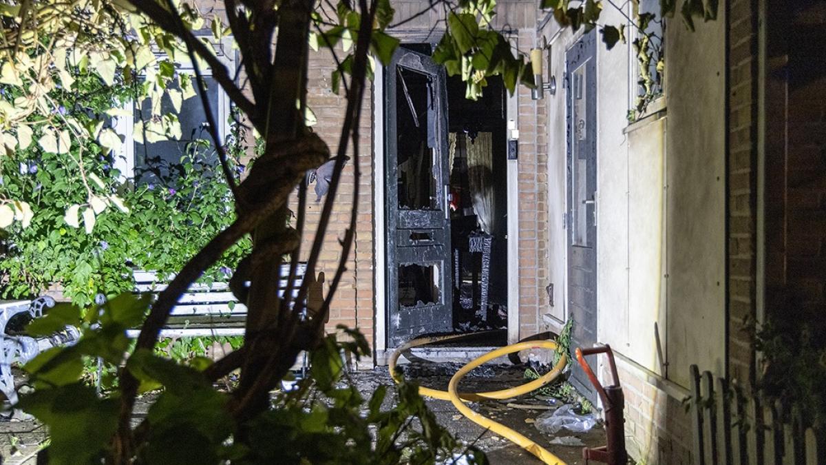 Na twee eerdere explosies in Amsterdam, vannacht ook deur in Driemond opgeblazen