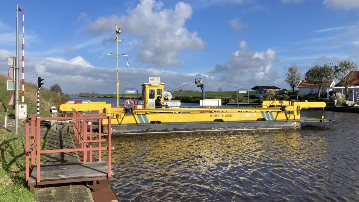 Niet meer omfietsen, veerpont vaart eindelijk over tot 23.00 uur: 