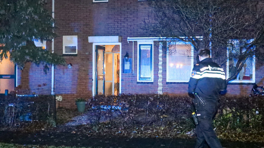 Explosie Bij Woning In Huizen, Voordeur Zwaar Beschadigd - NH Nieuws