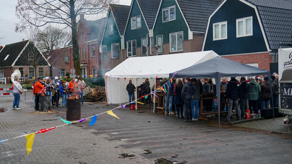 ‘Dikke pluim voor Opperdoes’, nieuwe vorm oudjaarsdag zonder problemen verlopen