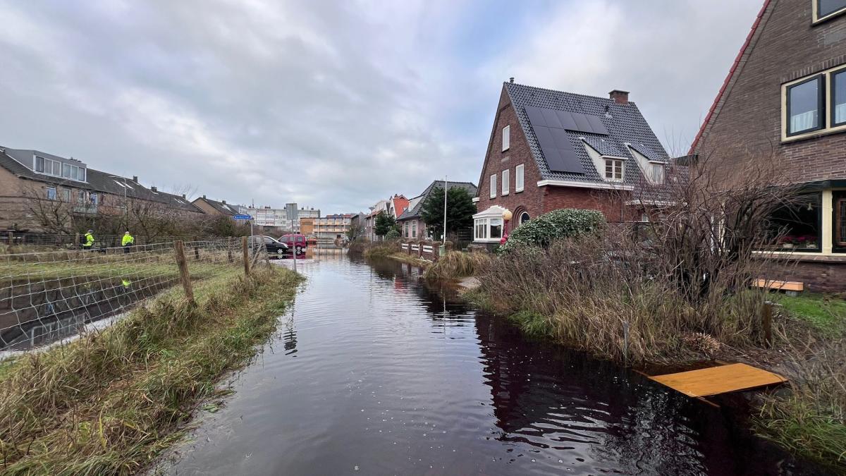 Drie waterpompen zorgen hopelijk voor droge voeten in Bergen aan Zee