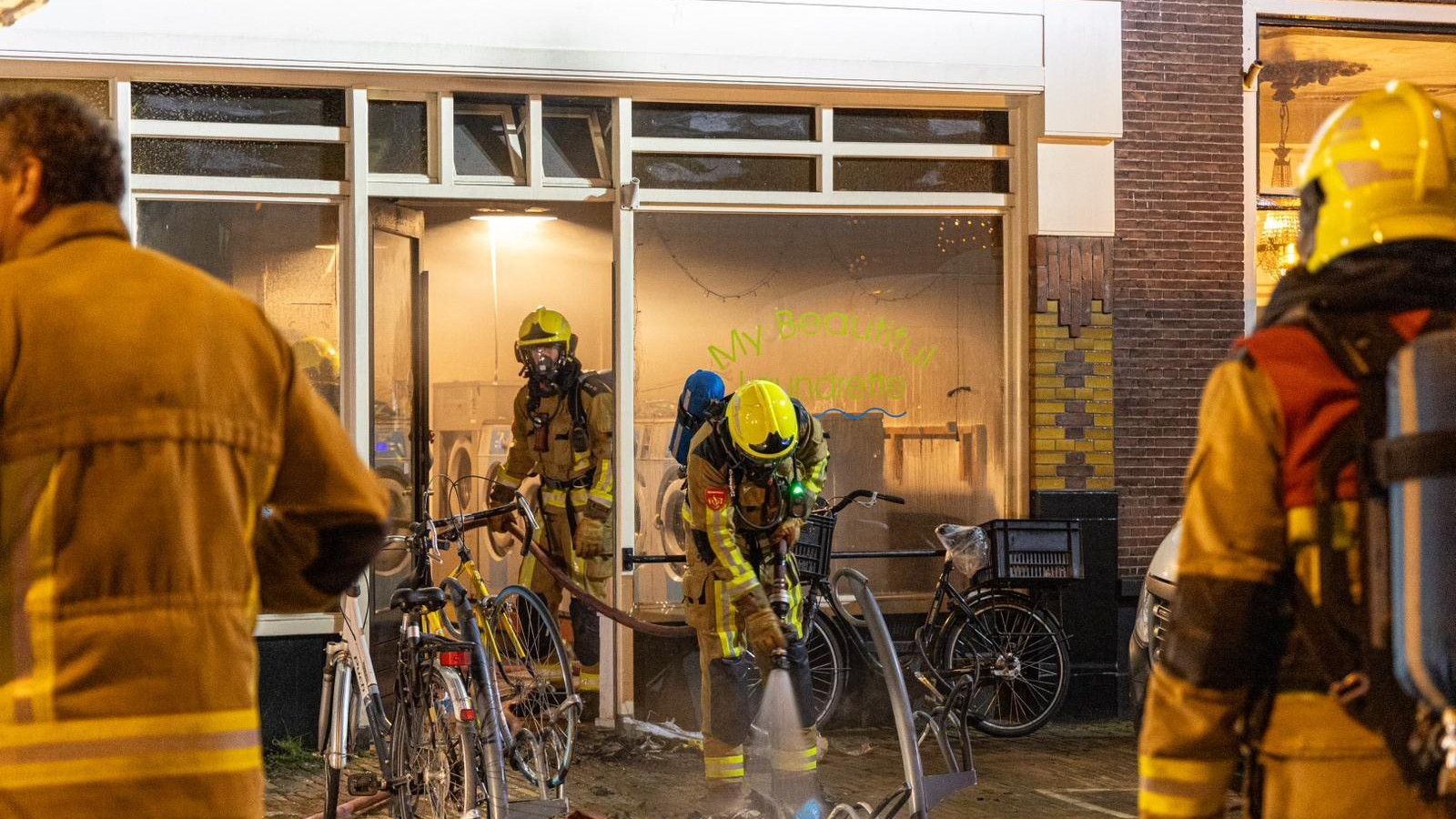 Brand bij wasserette Botermarkt in Haarlem 