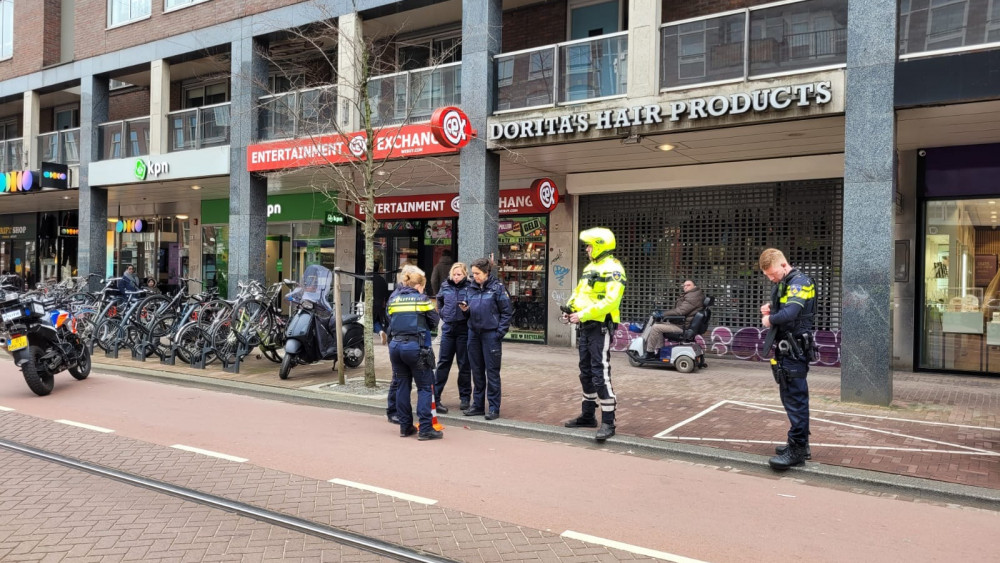 Agent Lost Waarschuwingsschot Na Overval Kinkerstraat In Amsterdam - NH ...