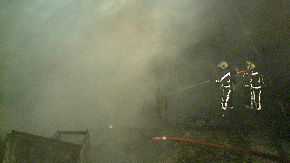 Caravans uitgebrand op camping in Spierdijk
