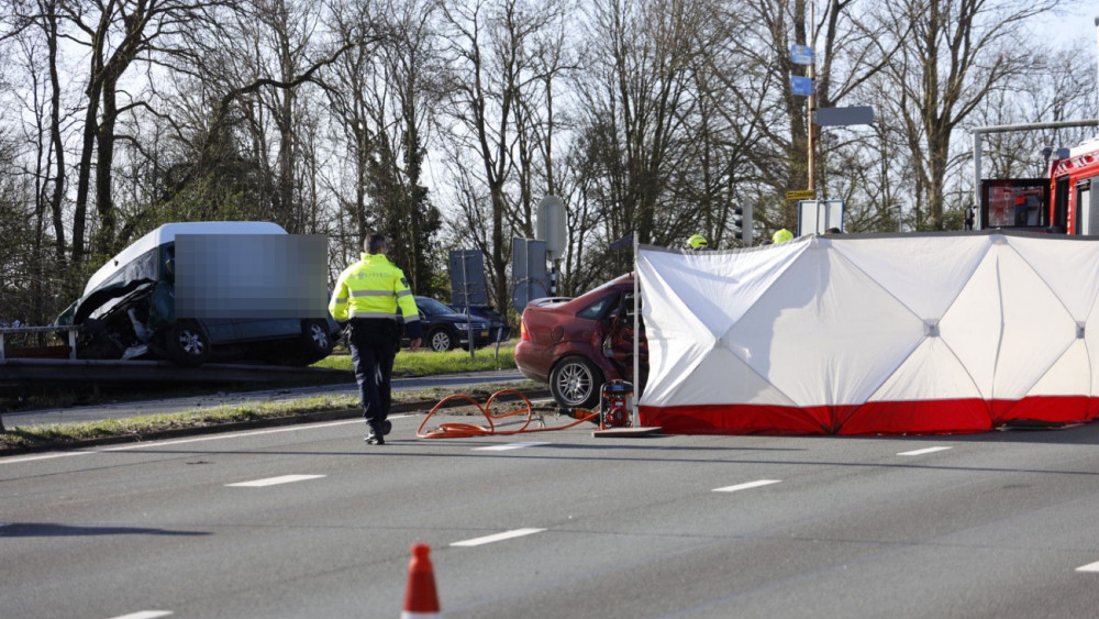 Dode bij ernstig ongeval op N9 in Alkmaar.