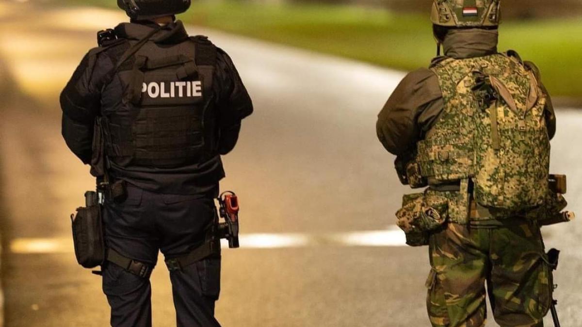 Schrik niet! Militairen houden een oefening bij rioolwaterzuiveringen