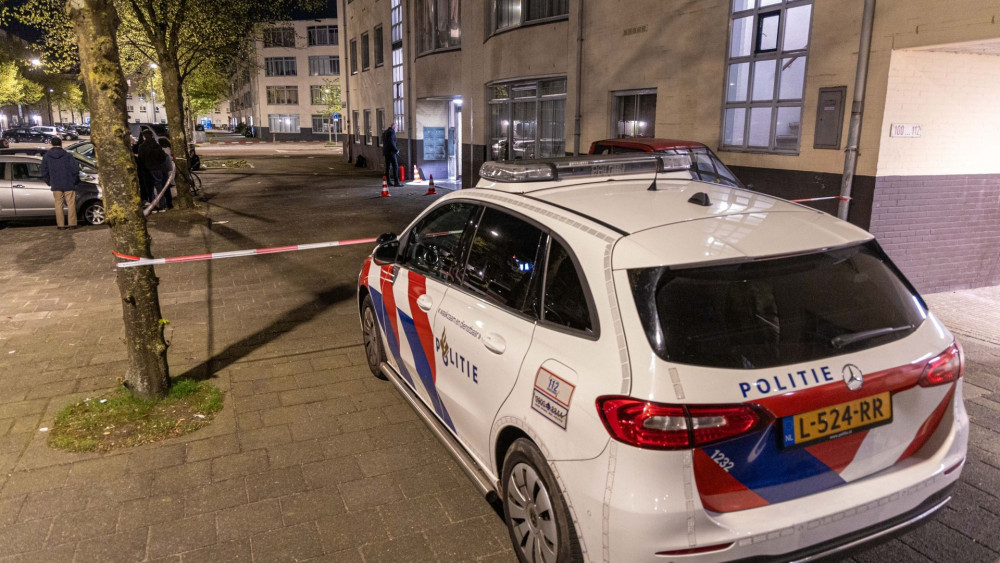 Explosie Bij Woningen In Zuidoost En West, Bewoner Naar Ziekenhuis - NH ...