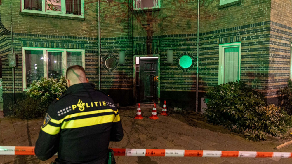 Explosie Bij Woningen In Zuidoost En West, Bewoner Naar Ziekenhuis - NH ...