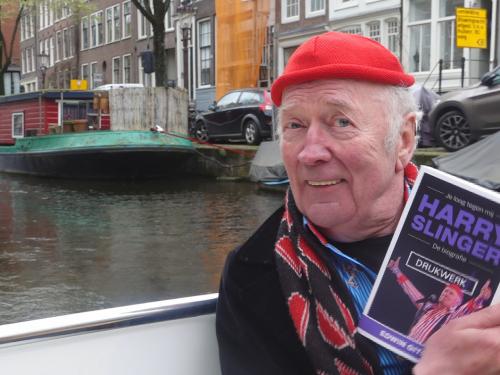 Biografie over Drukwerkzanger Harry Slinger (74): 