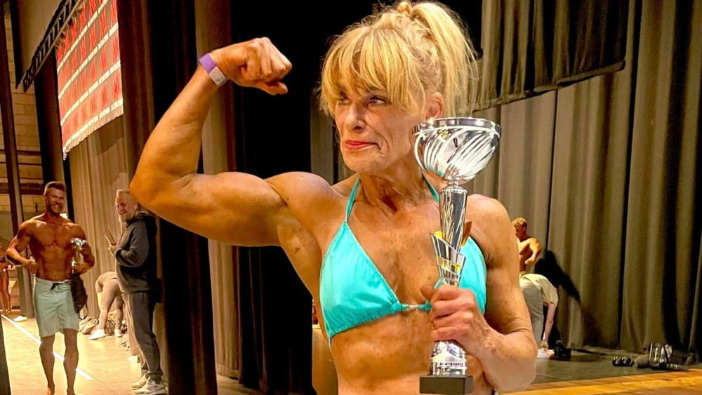 Zaanse Anita (64) wint goud op NK bodybuilden na moeilijke tijd: "Kroon op mijn werk"