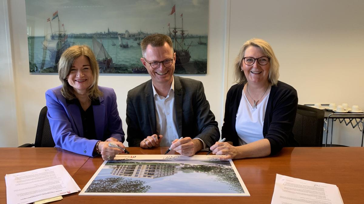 Huurwoningen op oud hockeyveld: Hoorn verkoopt grond aan bouwproject