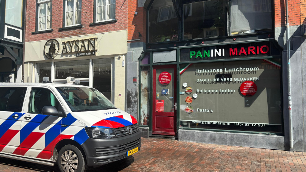 Explosie in de eetzaal Panino Mario aan de Leeuwenstraat.