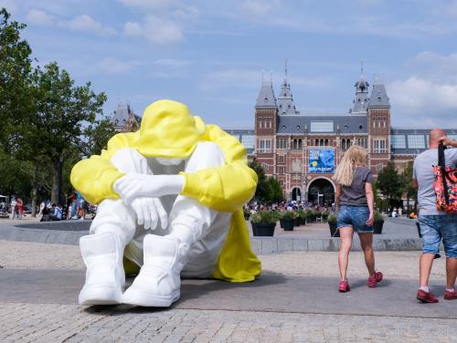 Relatief veel jongeren uit Amsterdam ongelukkig - NH Nieuws